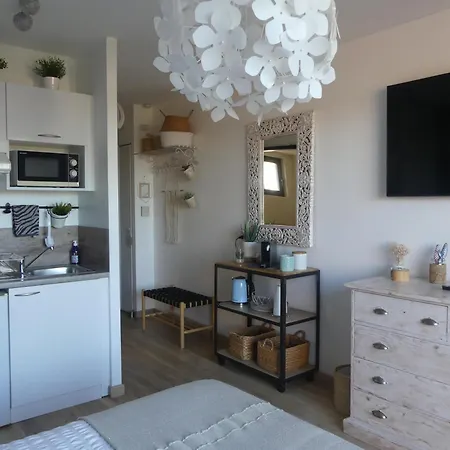 Apart-hotel Nuitee En Provence 2*