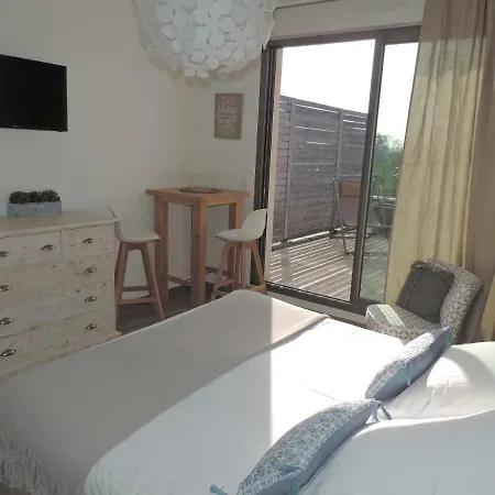 Apart-hotel Nuitee En Provence 2*